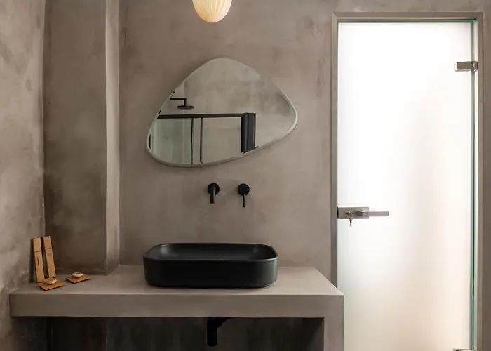 Daire Zoe Rhodes City